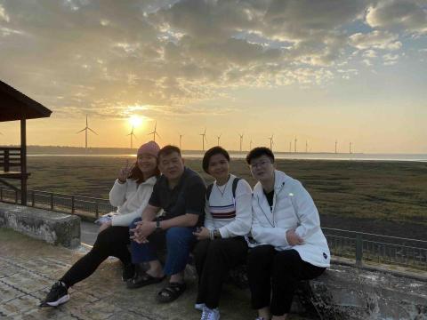 大周小包車 - 高美濕地