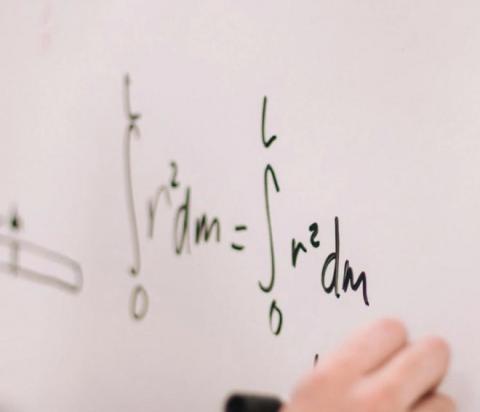 提供數學教學服務的專家無