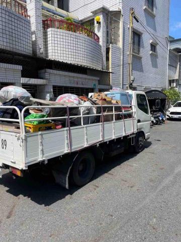 耀揚 - 清運家庭廢棄物