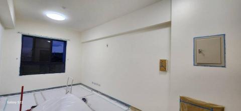 秝研油漆 防水工程 - 新竹縣竹北市，社區：蔚藍雅筑，全室虹牌乳膠漆（百合白）不含天花板+除霉+防水+浴室矽立康，施工中