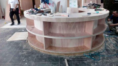 揚名設計裝修工程 - 圓形雙面書桌櫃