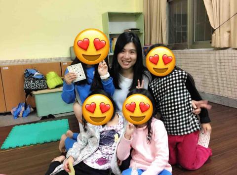 施盈如 Lucy - 兒童瑜珈