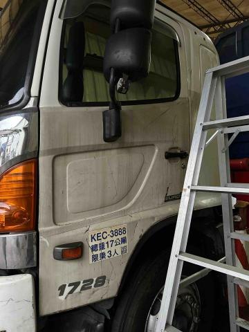 劉宇倫（員芯）24小時可處理緊急狀況 - 清洗前