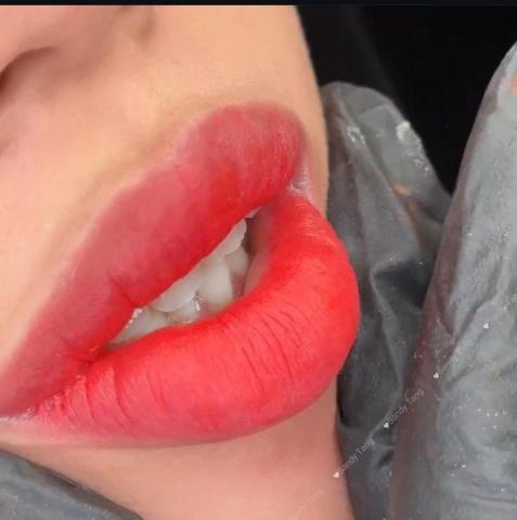 Is Sandy 紋繡 - 術後即刻