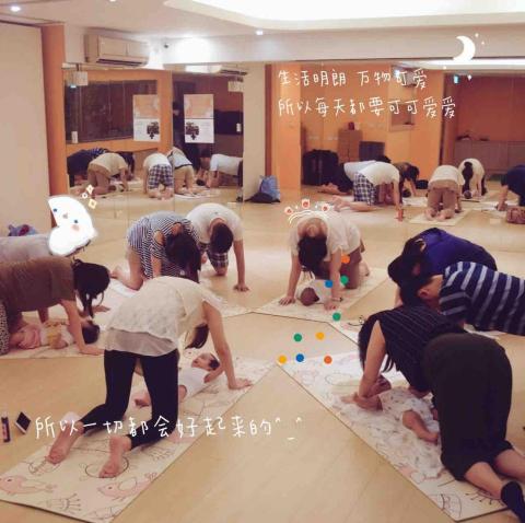 施盈如 Lucy - 寶寶瑜珈