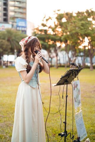 木魚 - 勤美誠品綠園道街頭演出照