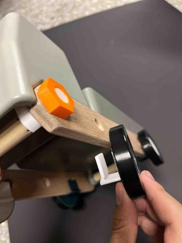 郭易威 - 3D列印部件與異材質結合