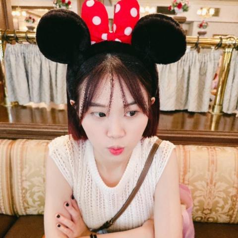 提供英翻中服務的專家Rainie