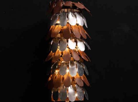 郭易威 - 學校作品（光影器）
作品名稱：麟