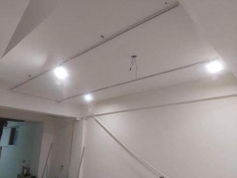 萬富發水電工程行 - 軌道燈吊頂施工