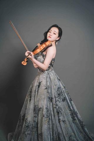 提供音樂廳服務的專家承曉予