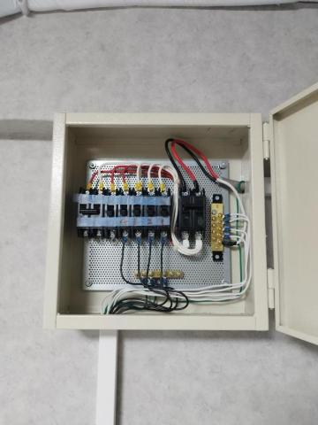 周昆興 - 電源箱配置