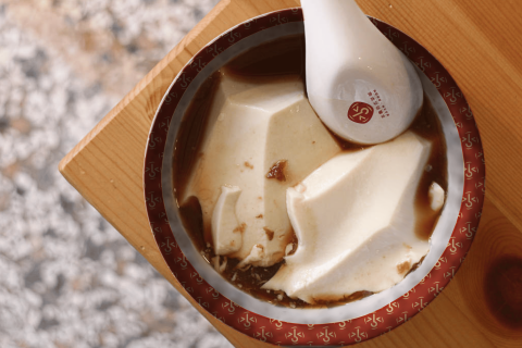 黃莘彧 - 商品概念照合成