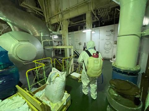 蕭聖祐 - 郵輪定期消毒作業