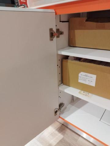 周昆興 - 櫃門鉸鏈修繕（後）