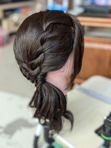 雯雯彩粧師 - 雙繞側邊編髮2