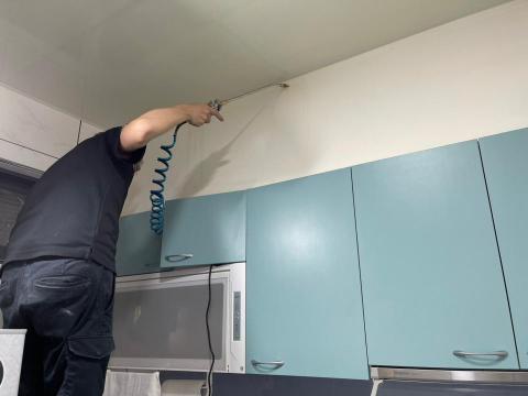 蕭聖祐 - 居家白蟻灌注防治作業