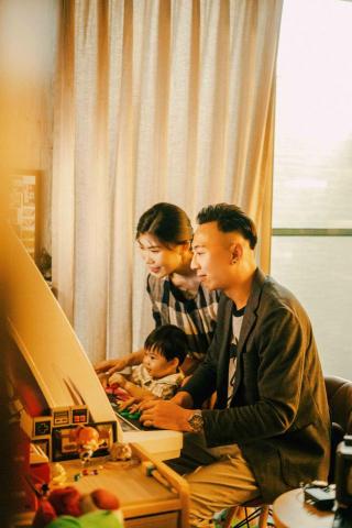 歐莉 - 家庭寫真