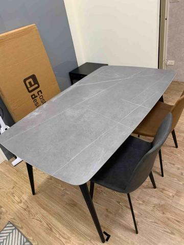 黃小晃 - 進口餐桌組裝