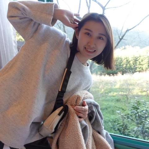 提供托嬰師生比服務的專家張岑寶