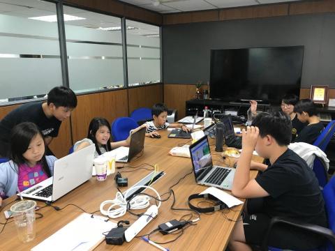 程式設計小剛老師 - Scratch暑期營隊