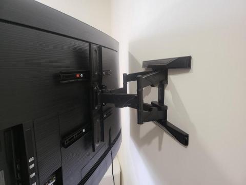 MARS - samsung 55吋電視使用
雙臂式伸縮架
NB P6
安裝於水泥牆