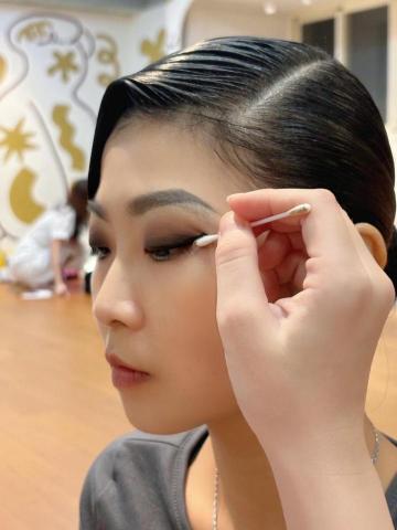 黃姳瑄（帽帽彩妝造型） - 眼影暈染