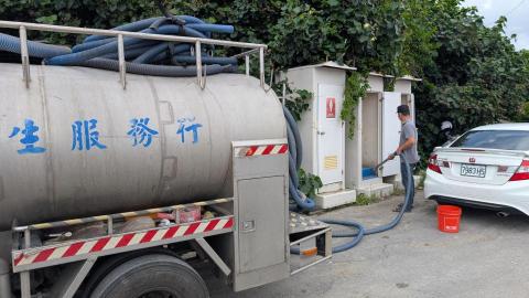 屏東包通信立衛生服務行 - 抽流動廁所