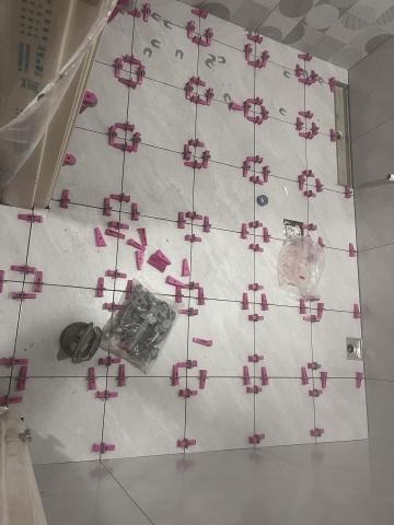 UN磁磚工程室 - 浴室地板硬底施工