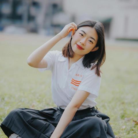 提供剪髮技巧服務的專家王念筠