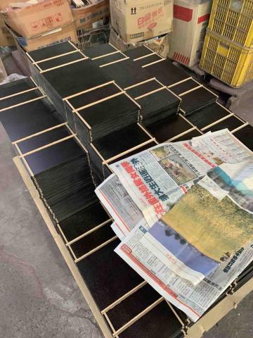 東頡實業社 - 月餅盒加工中