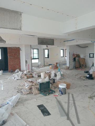 陳先生 - 施工區域清潔搬運