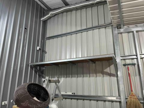 勤豐工程行 - 超市業主需要放置物品
現場施作鐵件層板+木板