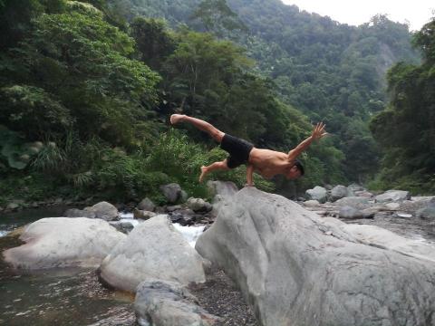 Move With E - 平衡/balance