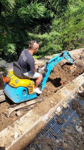 倫心實業有限公司 - 擋土牆邊坡整地