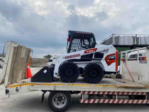 倫心實業有限公司 - 鏟裝機運送