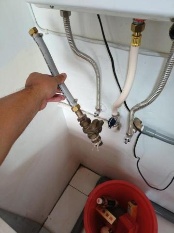 天然氣配管改管   包通排水管路 - 