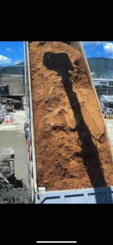 倫心實業有限公司 - 香菇包廢料攪拌沃土