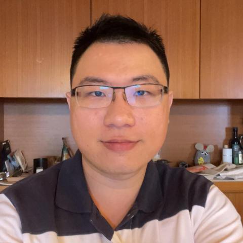 提供ptt移民服務的專家林鈞晨