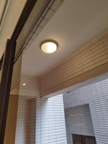 周昆興 - 陽台燈不亮修繕完成