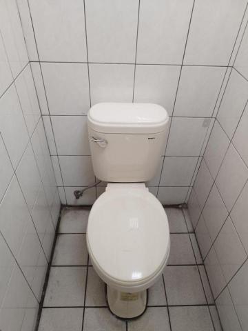 周昆興 - 馬桶水箱破裂修繕（後）