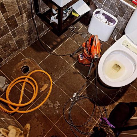 《速達通》水管包通\馬桶包通\各式水管堵塞 - 