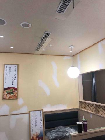 証崴水電 - 吊燈安置