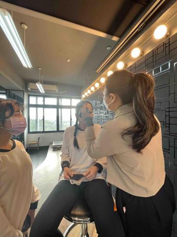 Meitouch 美容保養 孕婦按摩個人工作室 - 彩妝教學