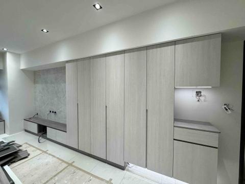 林柏揚 - 客廳收納櫃與電視牆