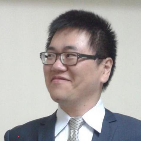 提供cnc服務的專家王冠翔