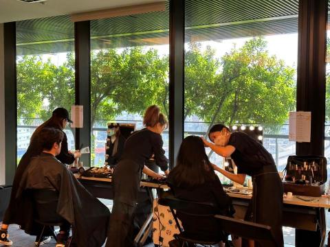 若璞整體彩妝造型工作室 Polly Makeup Artsy - 唐寧調飲比賽 後台梳化