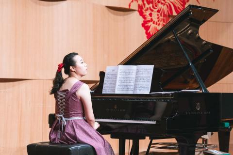 賴薇雅 - 法國浪漫樂派音樂會
