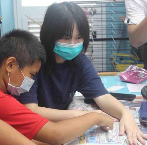 李宗恩 - 巴楠花小學營隊活動