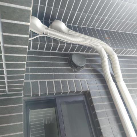 賴冠霖 - 室外機管槽修飾